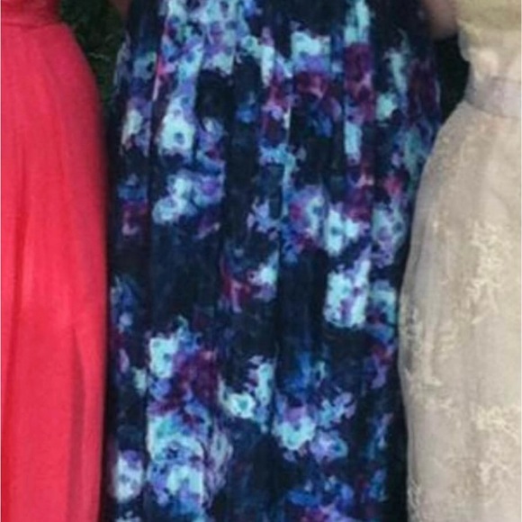 Prom/Formal dress - Picture 1 of 4